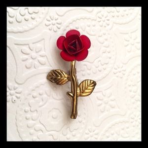 ⬇️ Vintage red rose brooch